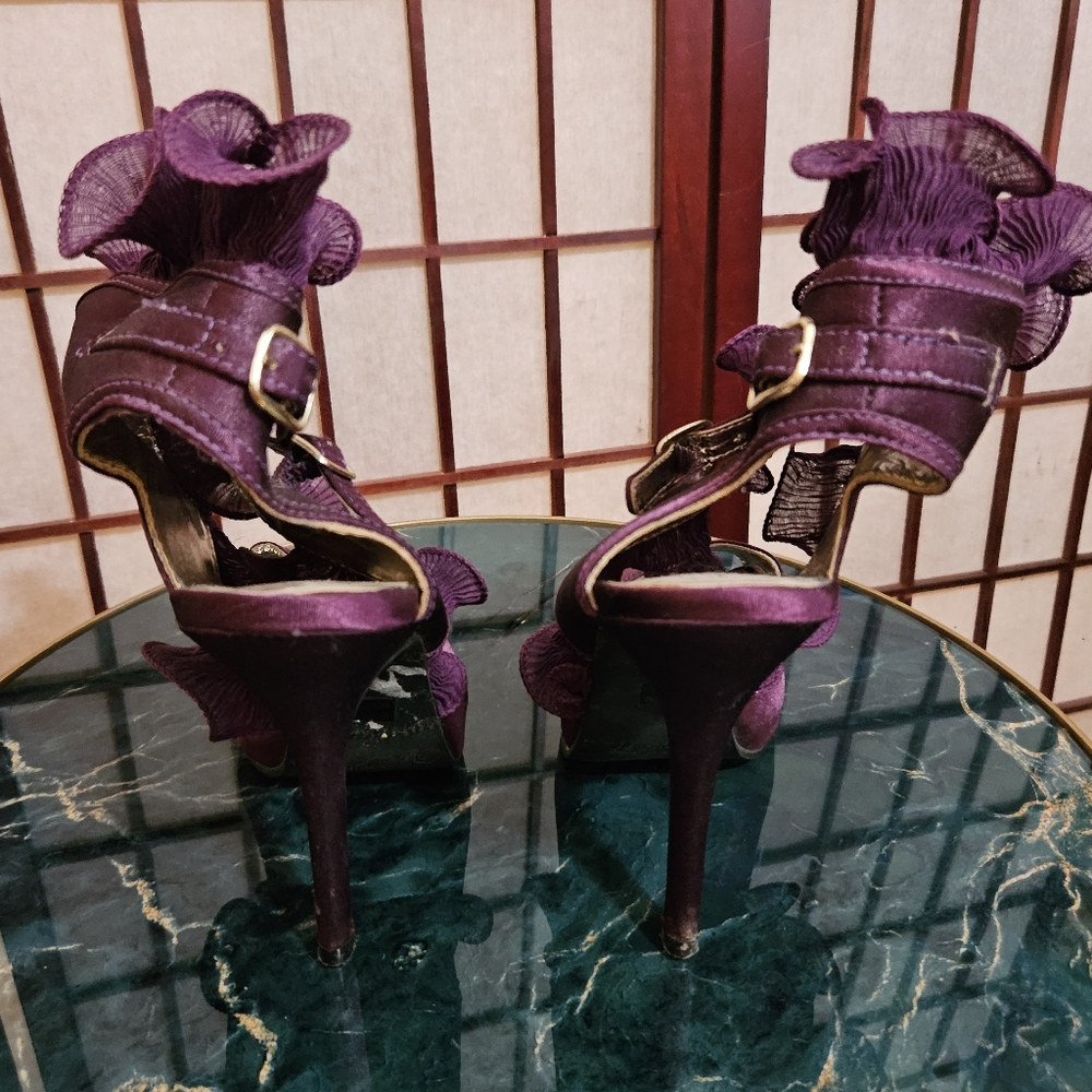 Purple Platform Heels with Ruffles - Picture 4 of 4